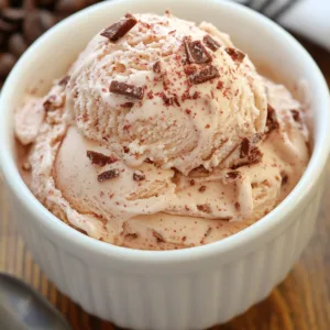 Peppermint Mocha Ice Cream: 7 Reasons It's Your Next Dessert Obsession 4 Peppermint Mocha Ice Cream