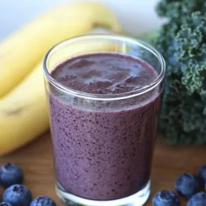 "5 Reasons Why This Blueberry Banana Kale Smoothie Is Your New Go-To Breakfast" 4 Blueberry Banana Kale Smoothie