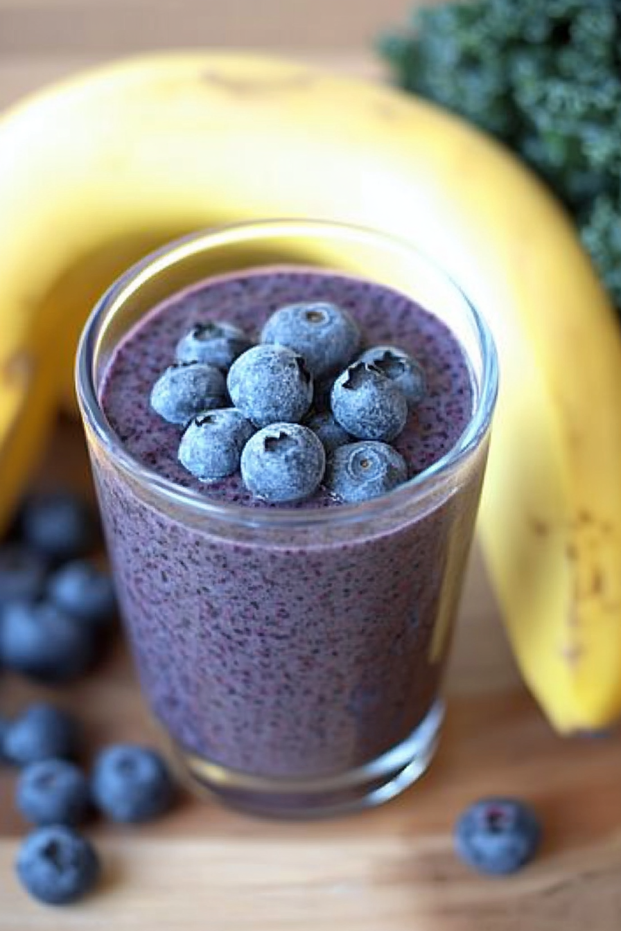 Blueberry Banana Kale Smoothie Final Dish Presentation