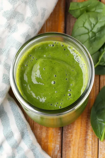 Mango Banana Spinach Smoothie