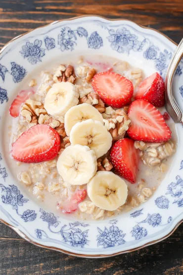 Strawberry Banana Pecan Oatmeal