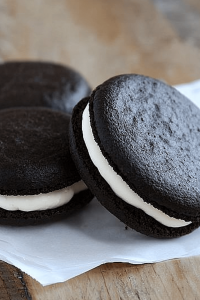 Gluten-Free Oreo Cakesters